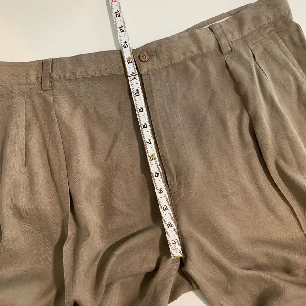 Tommy Bahama Taupe Havana Herringbone Pleated Silk Shorts Size 40 9” Inseam